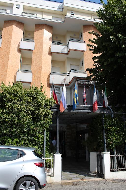 Hotel Apis Rimini Exterior foto